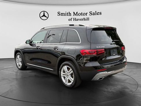 Used 2021 Mercedes-Benz GLB 250 4MATIC image 3