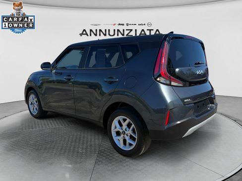 Certified 2025 Kia Soul LX w/ LX Technology Package FWD image 3