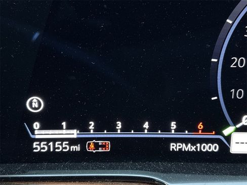 Used 2023 Cadillac Escalade Premium Luxury image 16