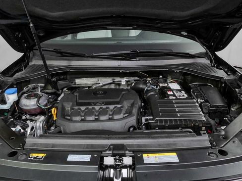Certified 2023 Volkswagen Tiguan SE R-Line FWD image 37