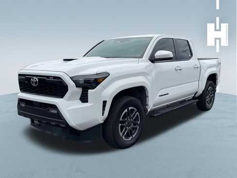 Used 2024 Toyota Tacoma TRD Sport RWD image 3