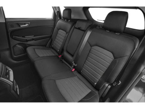 Used 2020 Ford Edge SE FWD image 16