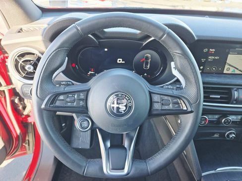 Used 2024 Alfa Romeo Stelvio Sprint image 21