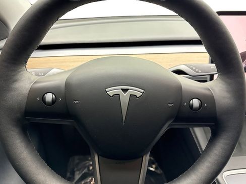 Used 2024 Tesla Model Y Performance AWD/4WD image 55