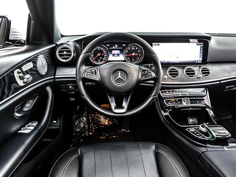 Used 2017 Mercedes-Benz E 300 image 5