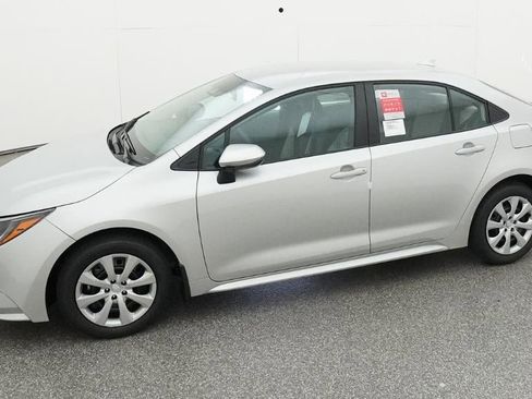 New 2026 Toyota Corolla LE image 2