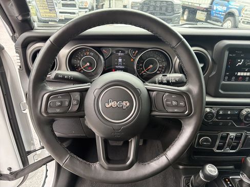 Used 2022 Jeep Wrangler Unlimited Sport AWD/4WD image 28