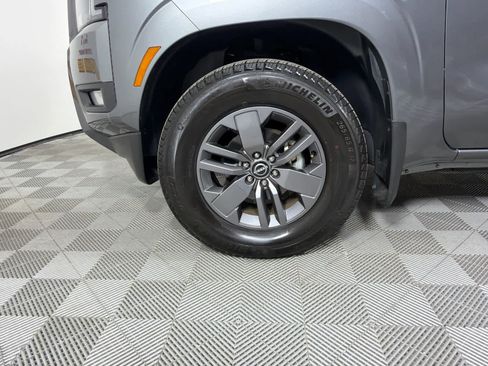 Certified 2025 Nissan Frontier SV w/ SV Convenience Package RWD image 10
