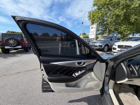 Used 2015 INFINITI Q50 Premium w/ Navigation Package AWD/4WD image 18