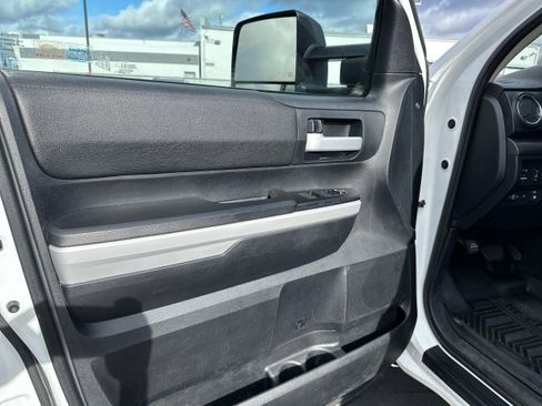 Used 2018 Toyota Tundra SR5 image 21