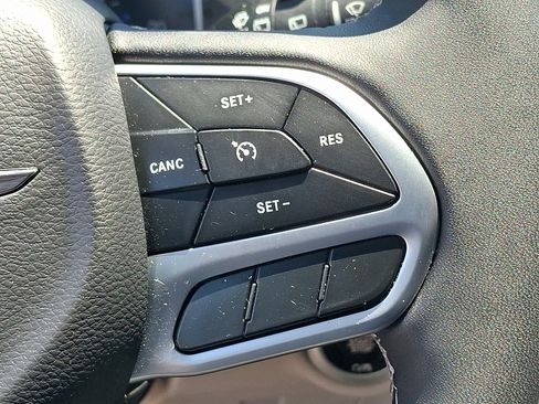 Certified 2023 Chrysler Voyager LX FWD image 22