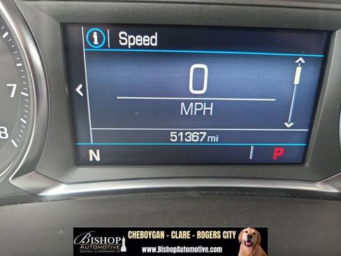 Used 2024 GMC Terrain SLE w/ LPO, Floor Liner Package FWD image 3
