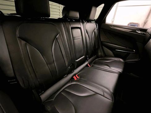 Used 2018 Lincoln MKC Premiere image 26
