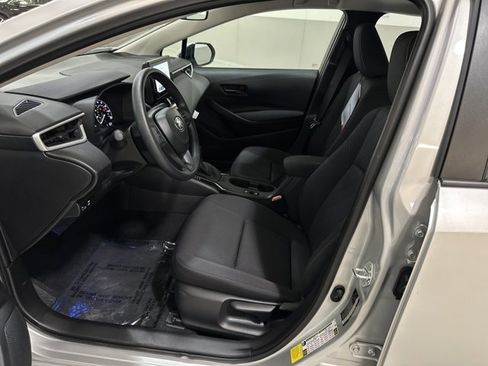 Used 2025 Toyota Corolla LE image 15