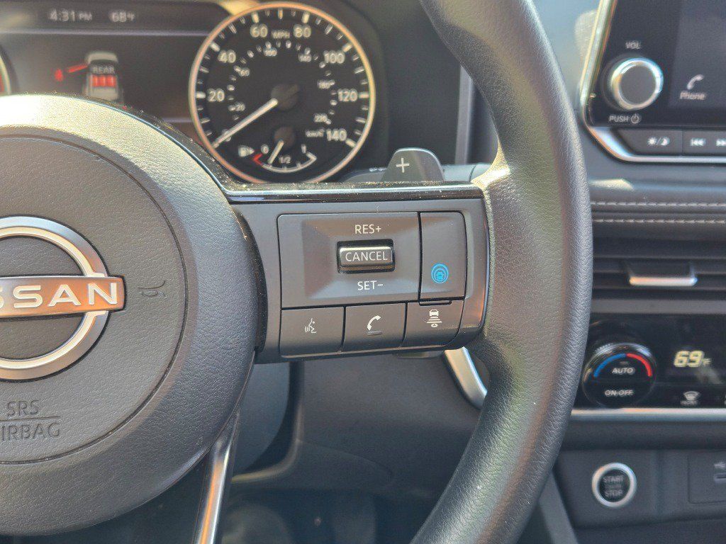 Used 2023 Nissan Rogue SV FWD image 30