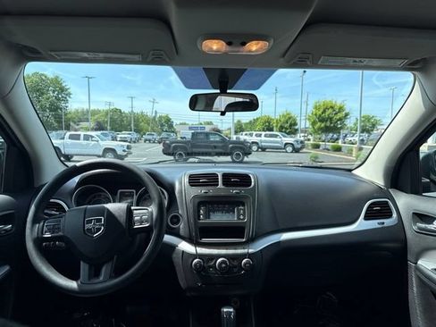 Used 2017 Dodge Journey SE FWD image 10