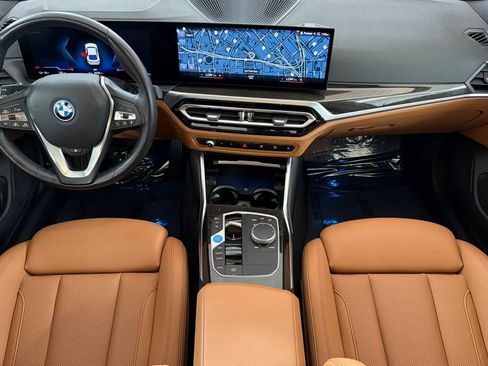Used 2023 BMW i4 eDrive35 RWD image 3