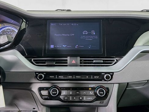 Used 2022 Kia Niro LX FWD image 13