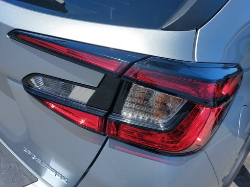 Used 2024 Subaru Crosstrek 2.5i Limited AWD/4WD image 39