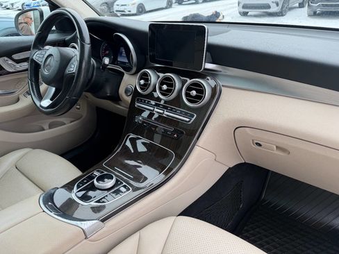 Used 2017 Mercedes-Benz GLC 300 4MATIC image 14