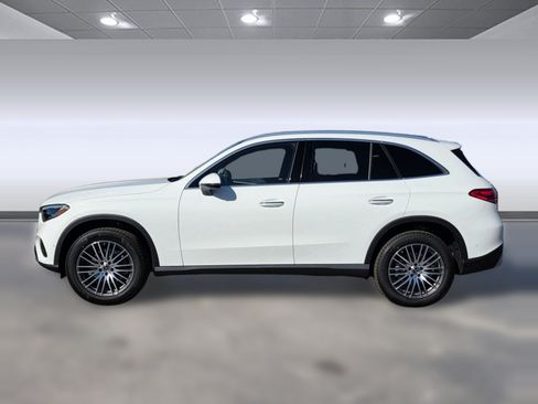 Used 2026 Mercedes-Benz GLC 300 4MATIC image 2