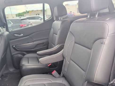 Used 2023 GMC Acadia SLT w/ Elevation Edition FWD image 27