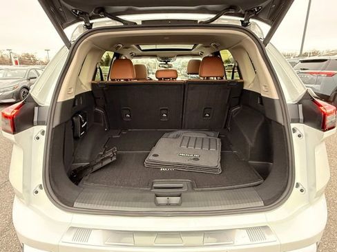 New 2026 Nissan Rogue Platinum w/ Platinum Premium Package AWD/4WD image 17
