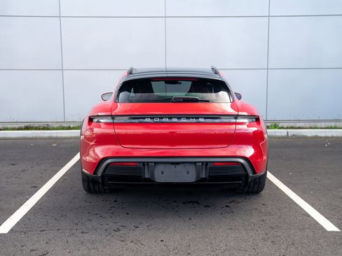 Used 2022 Porsche Taycan 4 Cross Turismo image 7