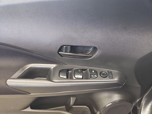 Used 2023 Nissan Kicks S image 7