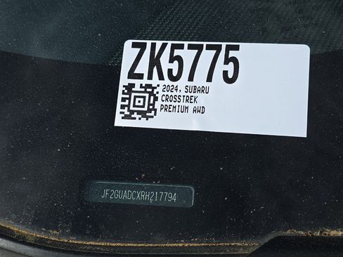 Used 2024 Subaru Crosstrek 2.0i Premium image 3