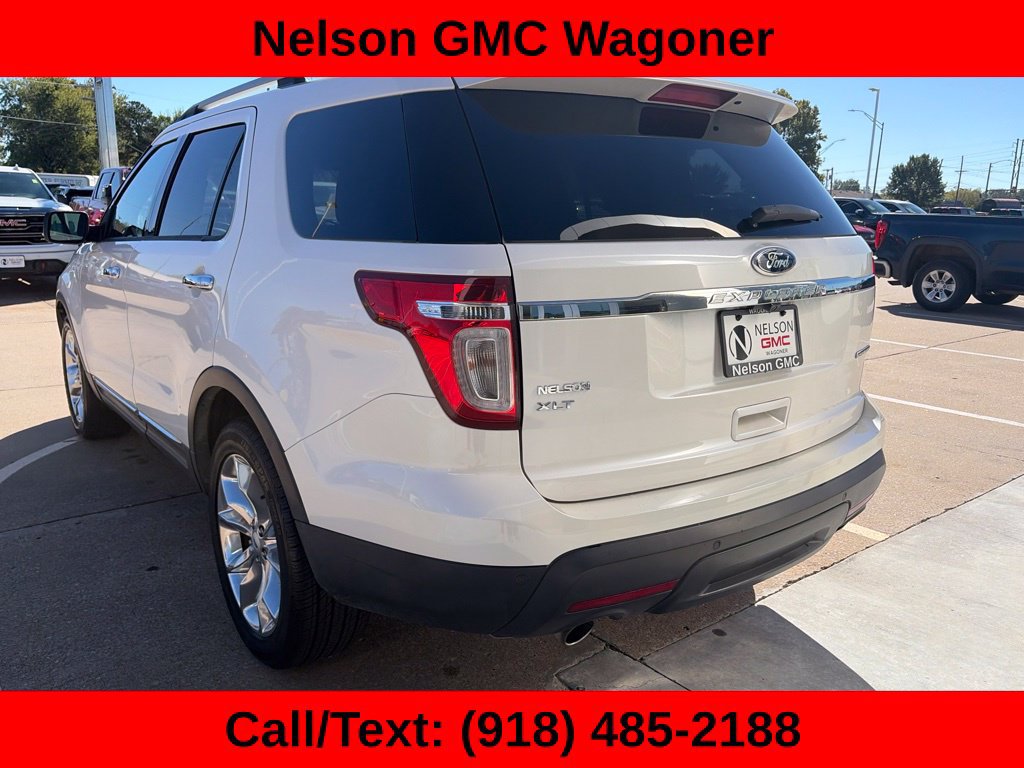 Used 2015 Ford Explorer XLT w/ Equipment Group 202B FWD image 4