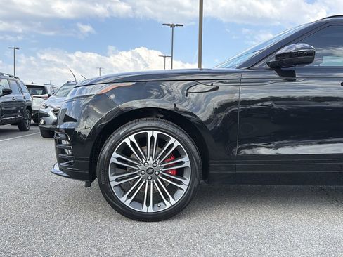 Used 2025 Land Rover Range Rover Velar Dynamic SE image 9