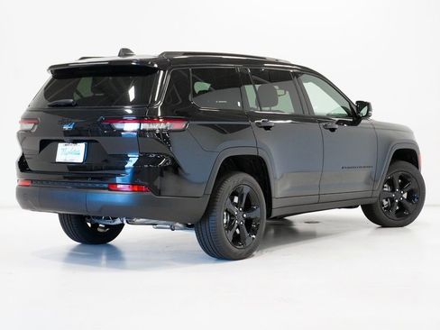 New 2025 Jeep Grand Cherokee L Limited image 7