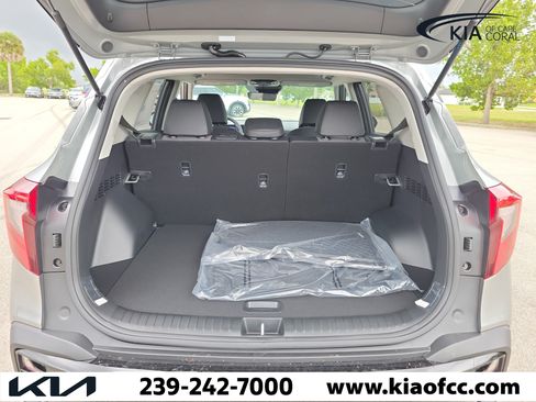 New 2026 Kia Seltos S FWD image 10