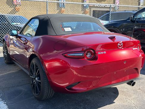 Used 2024 MAZDA MX-5 Miata Grand Touring RWD image 6