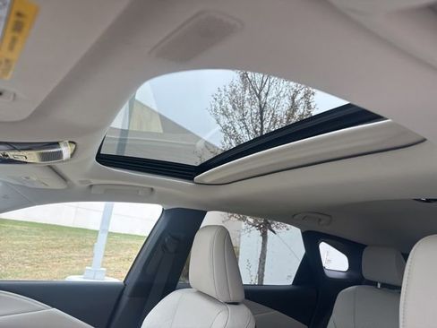 Used 2024 Lexus RX 350h image 11