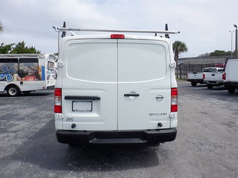 Used 2021 Nissan NV 2500 SV image 4