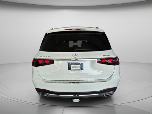 Certified 2026 Mercedes-Benz GLS 450 4MATIC image 4
