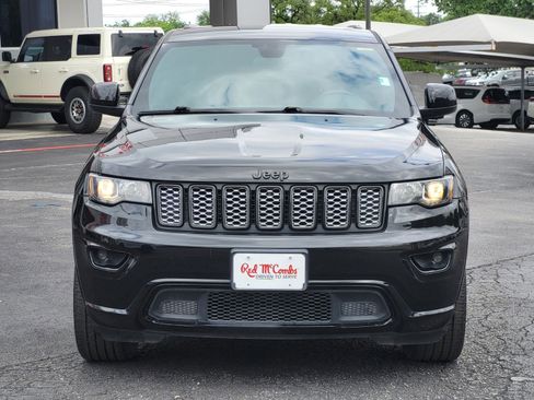 Used 2021 Jeep Grand Cherokee Laredo X RWD image 9