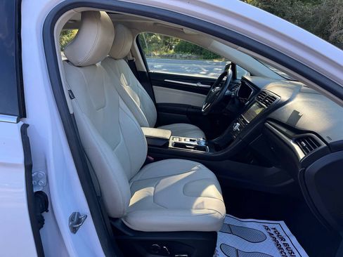 Used 2017 Ford Fusion Energi Titanium FWD image 24