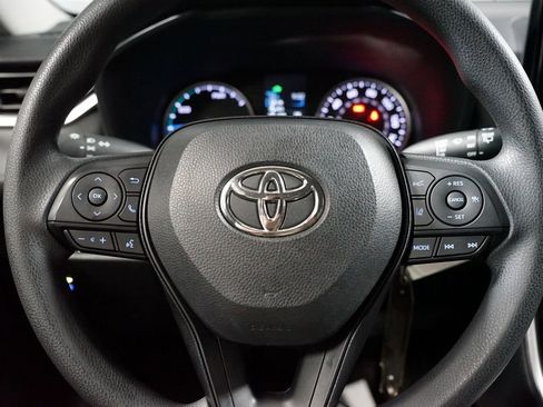 Certified 2022 Toyota RAV4 LE image 12