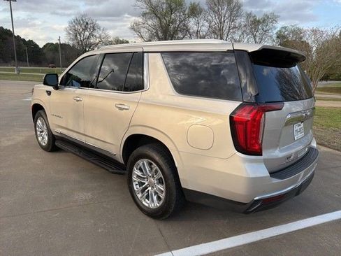 Used 2023 GMC Yukon SLT w/ SLT Luxury Package RWD image 6