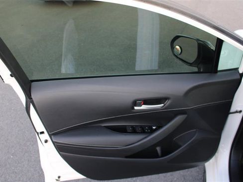 Used 2020 Toyota Corolla SE image 12