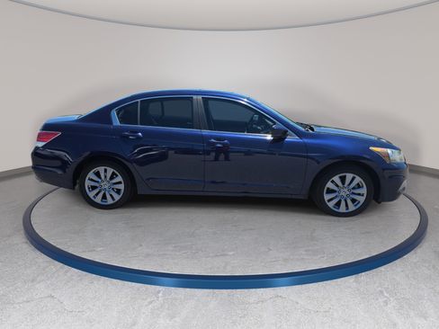 Used 2011 Honda Accord EX image 4
