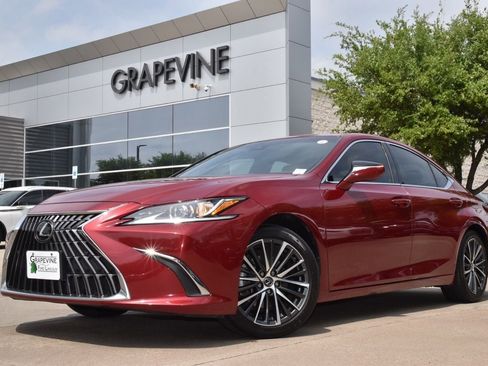 Used 2023 Lexus ES 350 w/ Premium Package FWD image 2