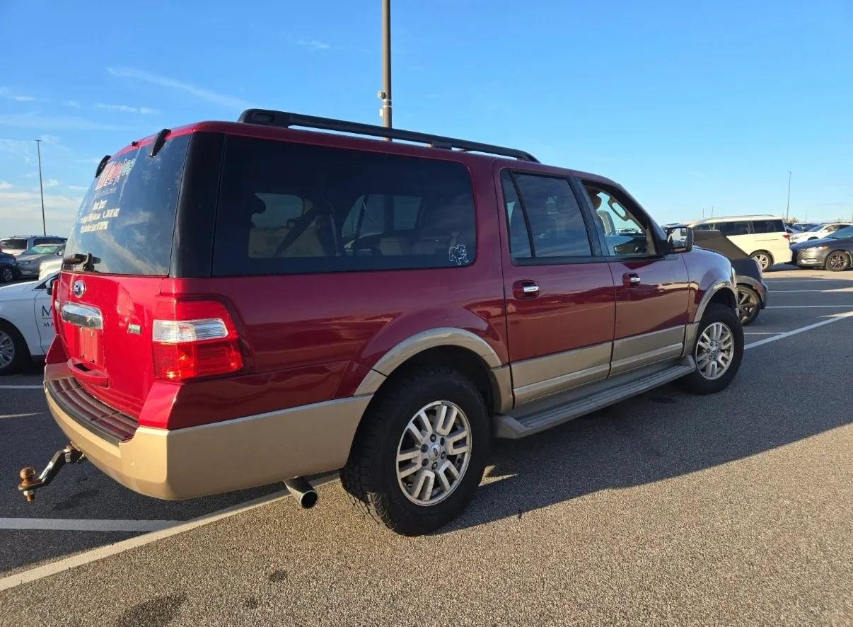 Used 2014 Ford Expedition EL XLT w/ Equipment Group 202A AWD/4WD image 4