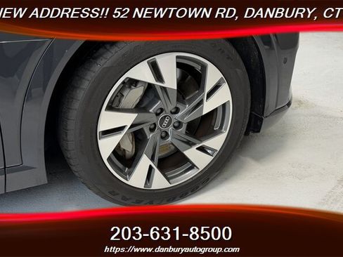 Used 2021 Audi e-tron Premium w/ Convenience Plus Package AWD/4WD image 12