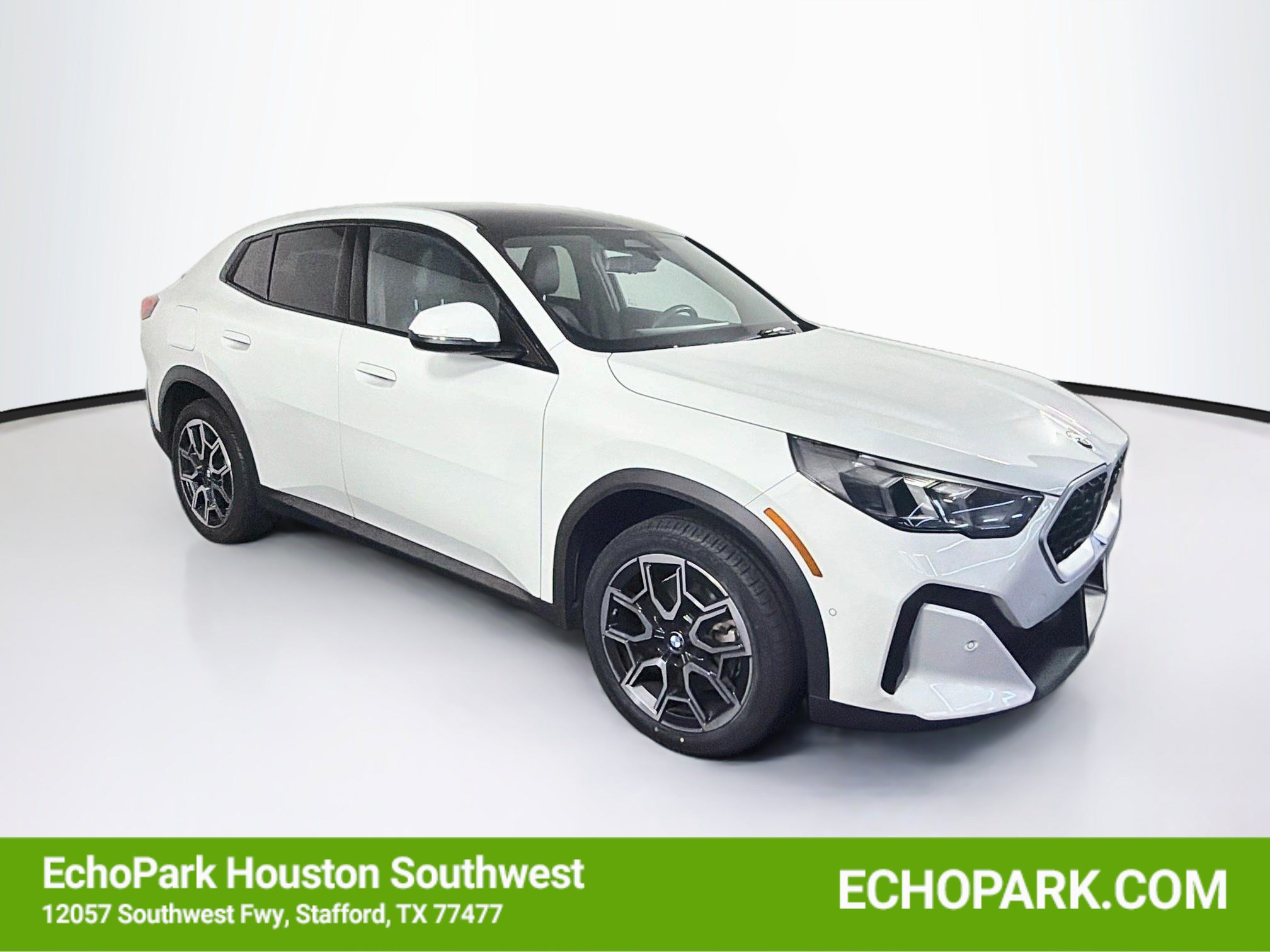 Used 2026 BMW X2 xDrive28i AWD/4WD image 1