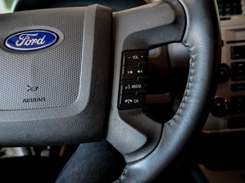 Used 2011 Ford Escape XLT w/ 203A Rapid Spec Order Code AWD/4WD image 34