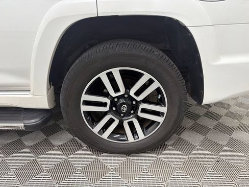 Used 2020 Toyota 4Runner Limited AWD/4WD image 21